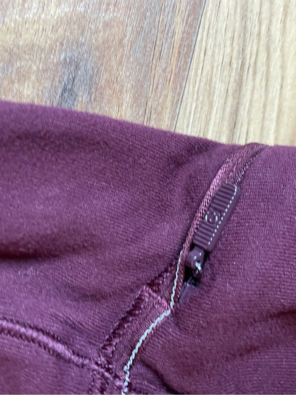 Lululemon Warm Stabilizer 1/2 Zip Hoodie Garnet Women's 6 - Picture 7 of 11